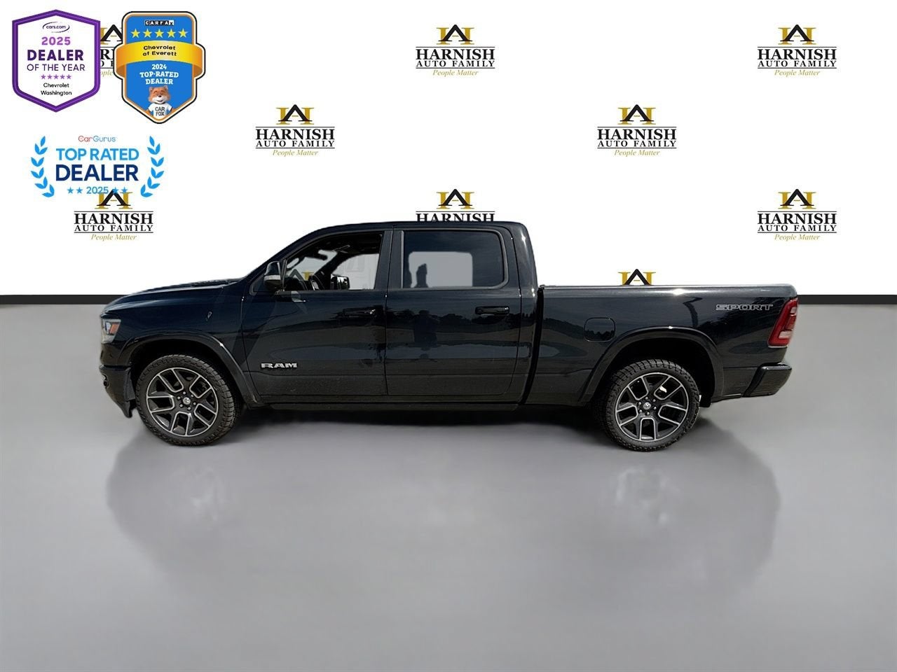 2020 RAM 1500 Laramie Crew Cab 4x4 6'4" Box