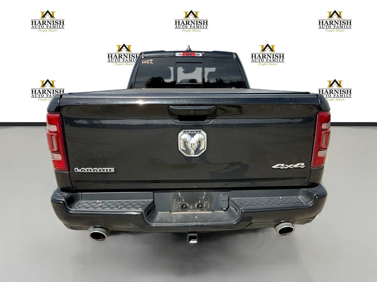 2020 RAM 1500 Laramie Crew Cab 4x4 6'4" Box