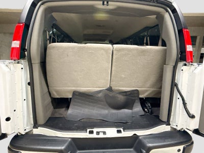 2024 Chevrolet Express Passenger 3500 1LT
