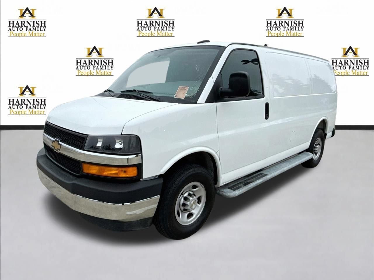 2025 Chevrolet Express Cargo WT