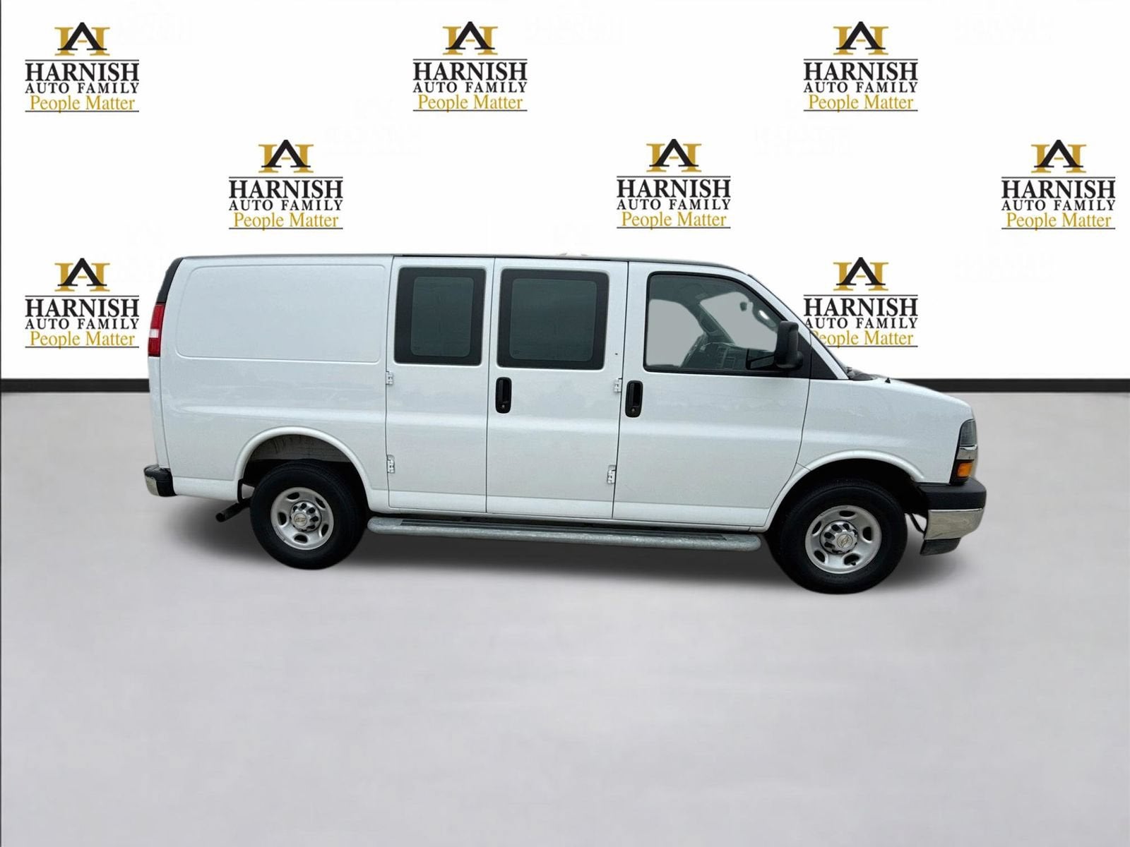 2025 Chevrolet Express Cargo WT