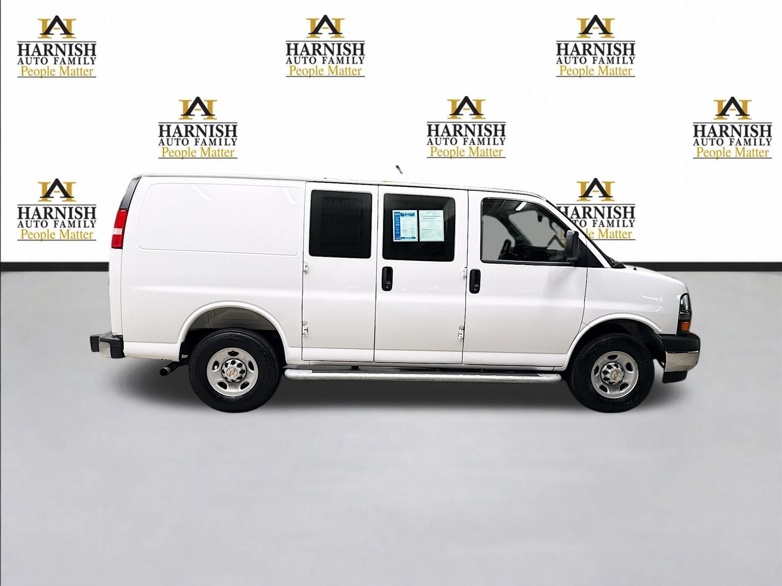 2025 Chevrolet Express Cargo WT
