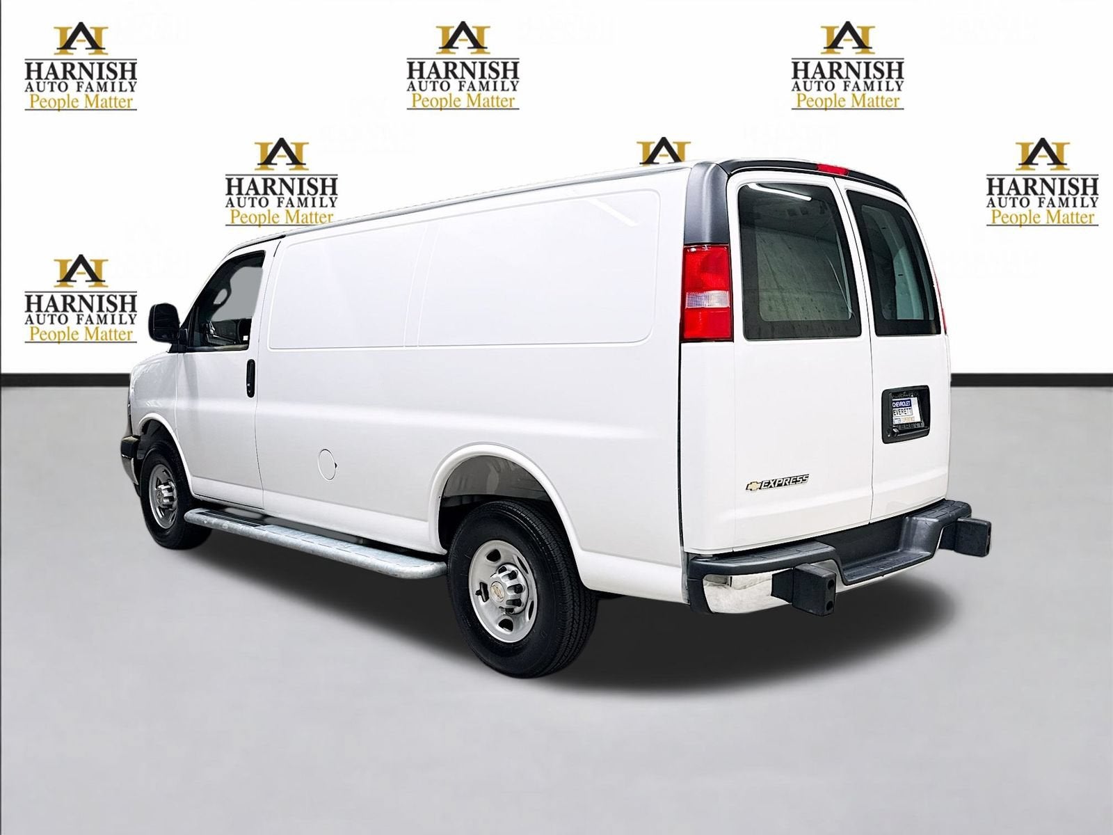 2025 Chevrolet Express Cargo WT