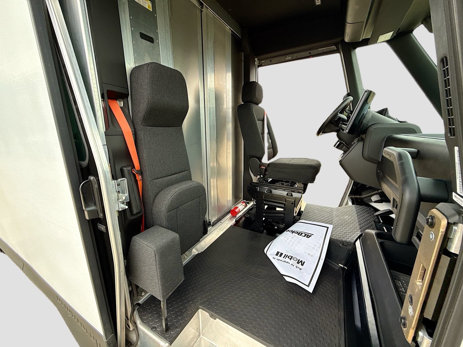 2023 BrightDrop Zevo 600 EJY