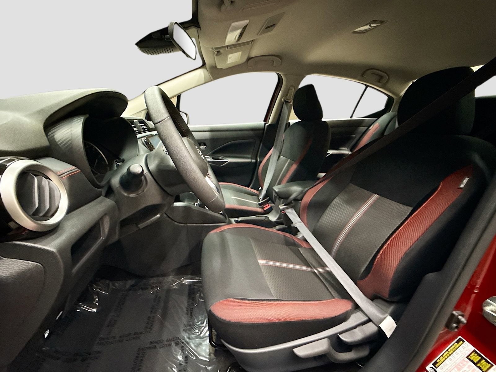 2025 Nissan Versa 1.6 SR