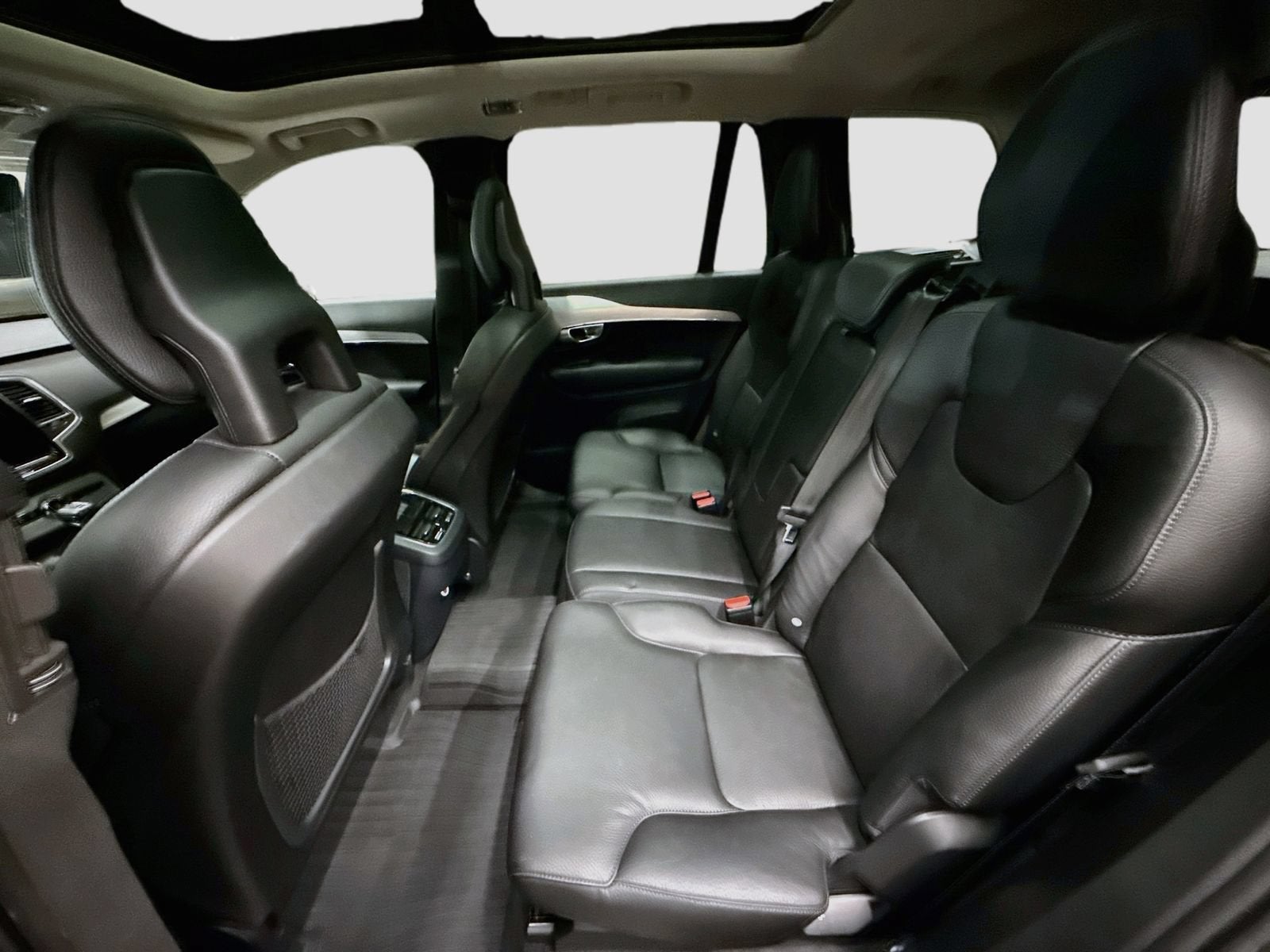 2018 Volvo XC90 T5 Momentum