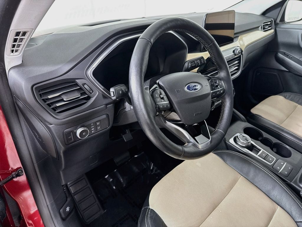 2022 Ford Escape Titanium