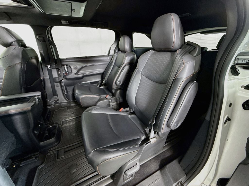 2021 Toyota Sienna XSE 7 Passenger