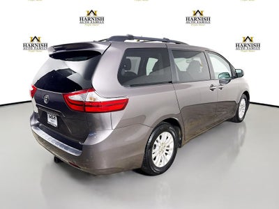 2015 Toyota Sienna XLE 8 Passenger
