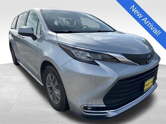 2021 Toyota Sienna XLE 7 Passenger