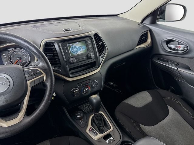 2015 Jeep Cherokee Sport