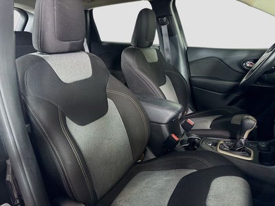 2015 Jeep Cherokee Sport