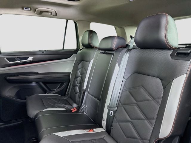 2024 Volkswagen Atlas 2.0T Peak Edition SE w/Technology