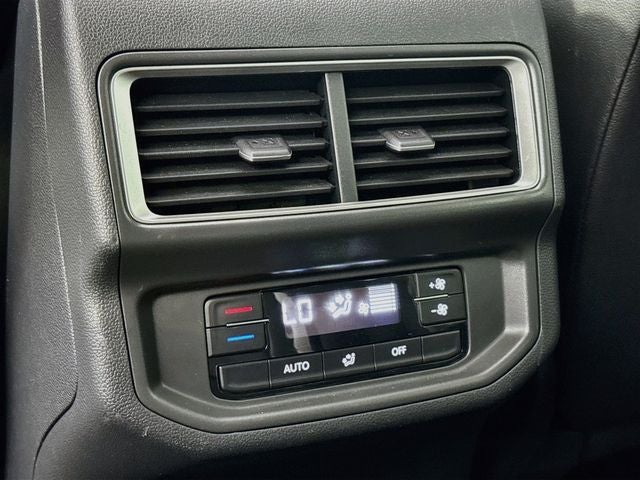2024 Volkswagen Atlas 2.0T Peak Edition SE w/Technology