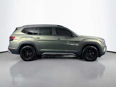 2024 Volkswagen Atlas 2.0T Peak Edition SE w/Technology