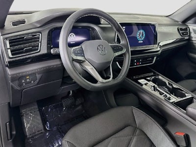2025 Volkswagen Atlas Cross Sport 2.0T SE w/Technology