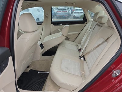 2015 Volkswagen Passat SEL Premium