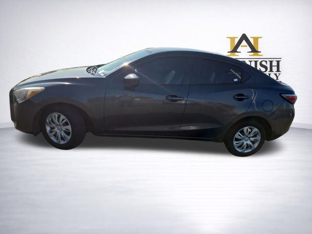 2019 Toyota Yaris L