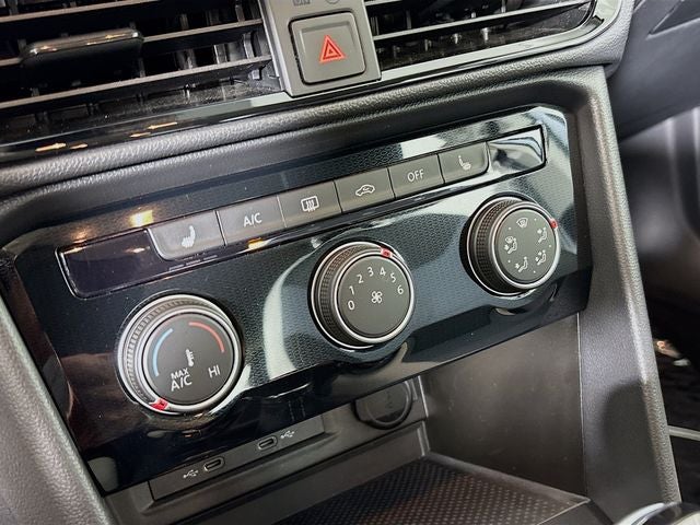 2025 Volkswagen Taos 1.5T S