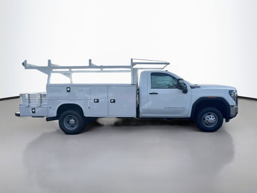 2026 GMC Sierra 3500 HD Chassis Cab Pro