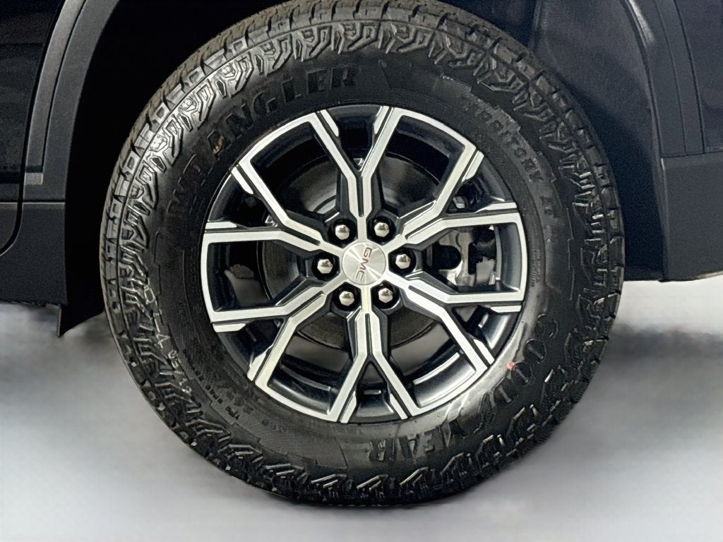 2027 GMC Acadia AT4
