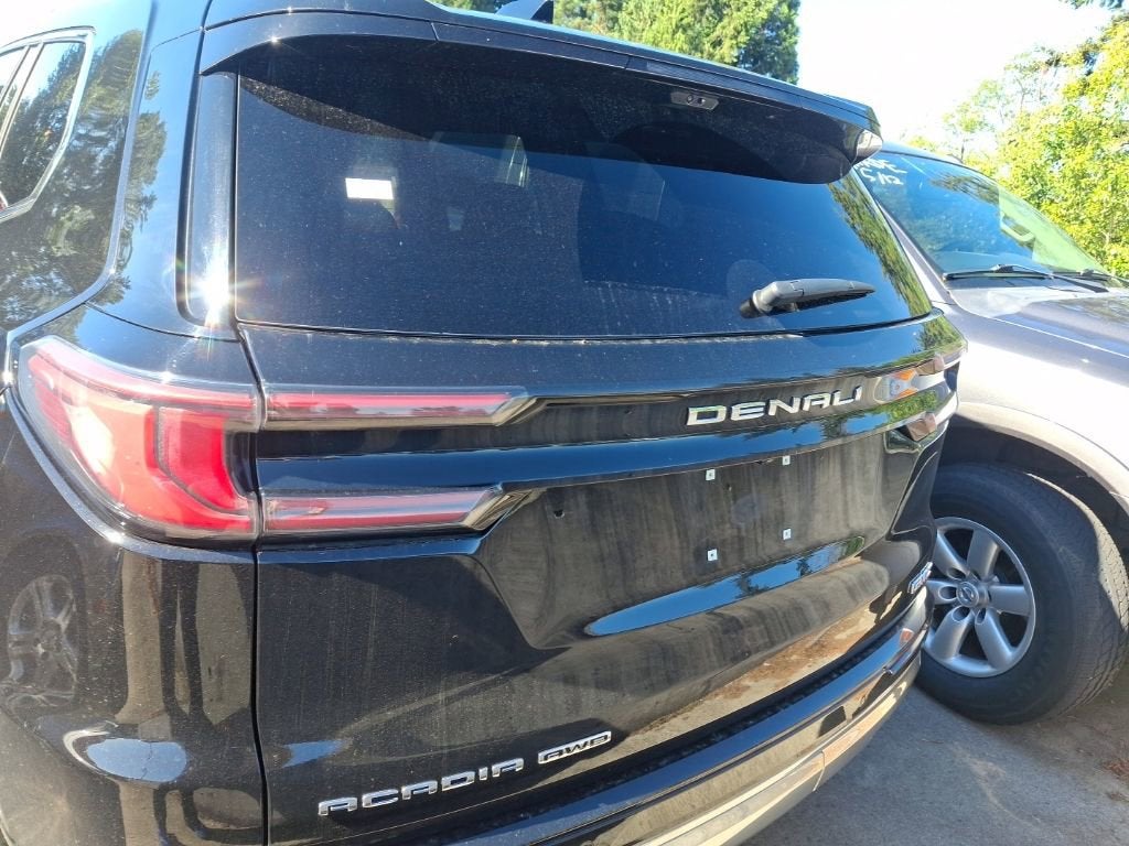 2024 GMC Acadia Denali