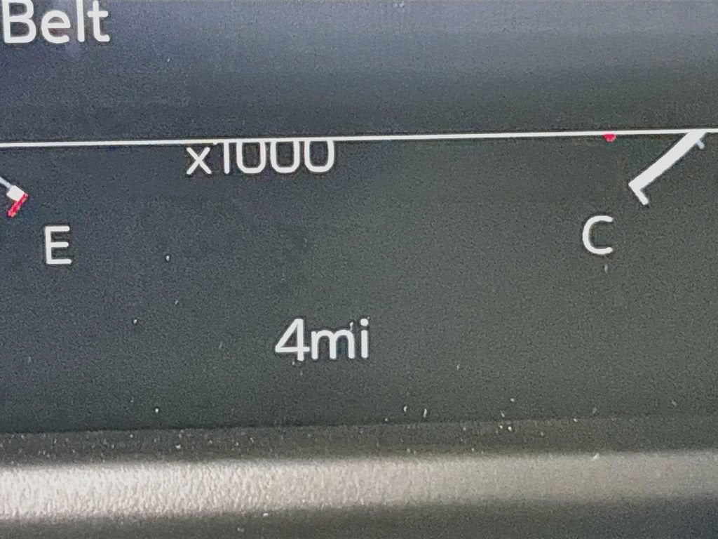 2026 GMC Acadia Denali Ultimate - Photo 12