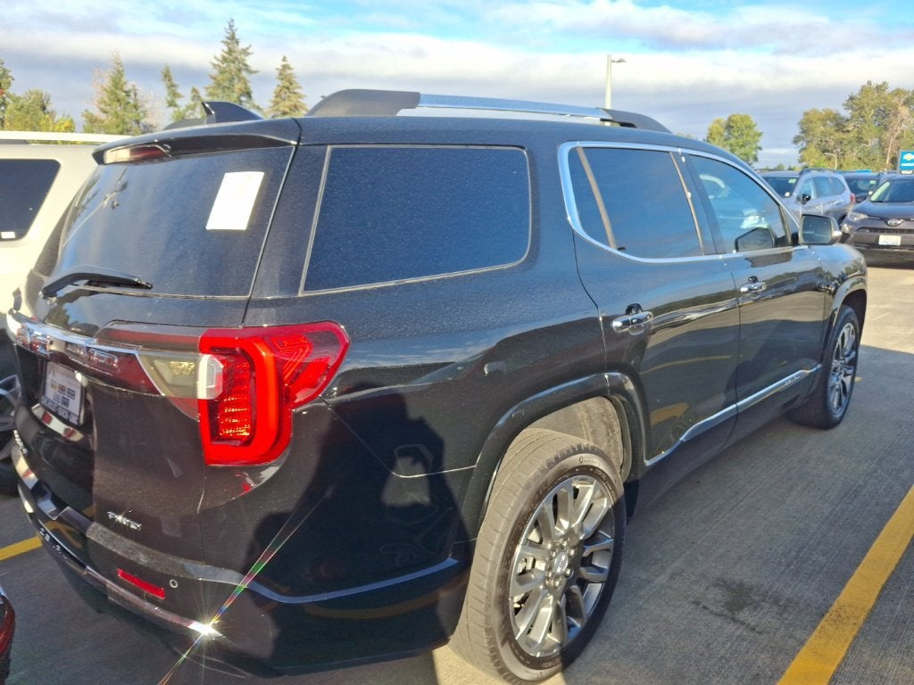 2022 GMC Acadia Denali