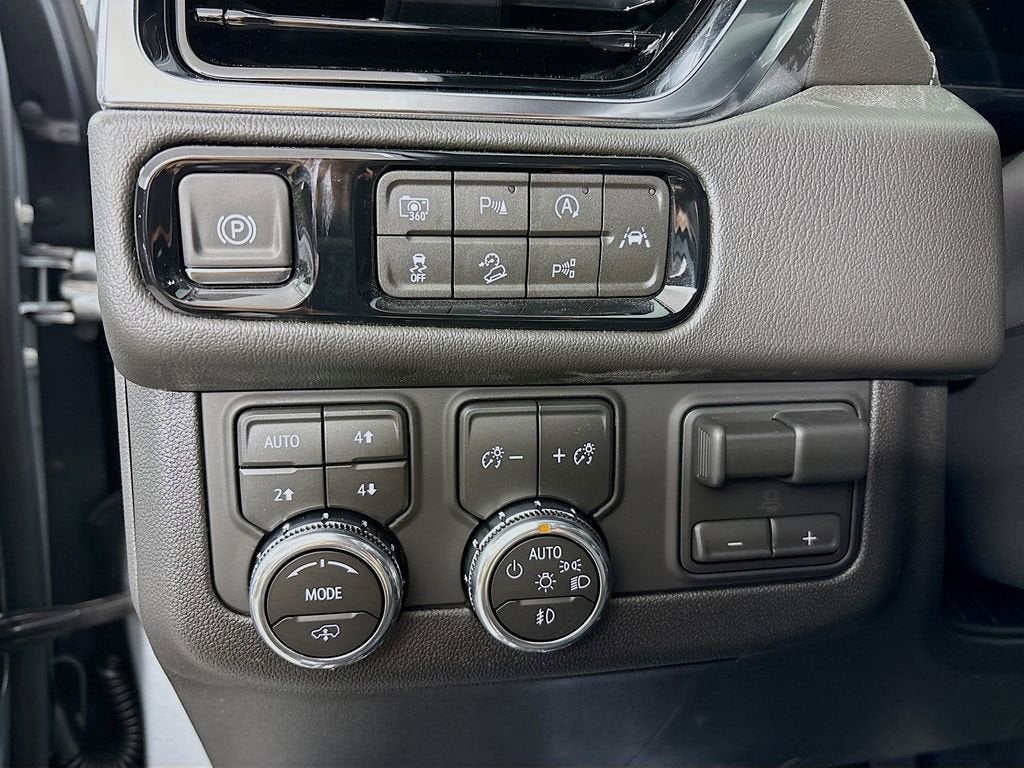 2026 GMC Yukon XL Denali - Photo 10