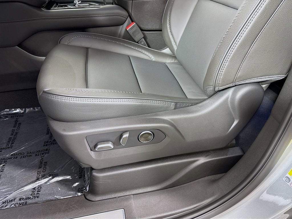 2026 GMC Yukon XL Denali - Photo 19