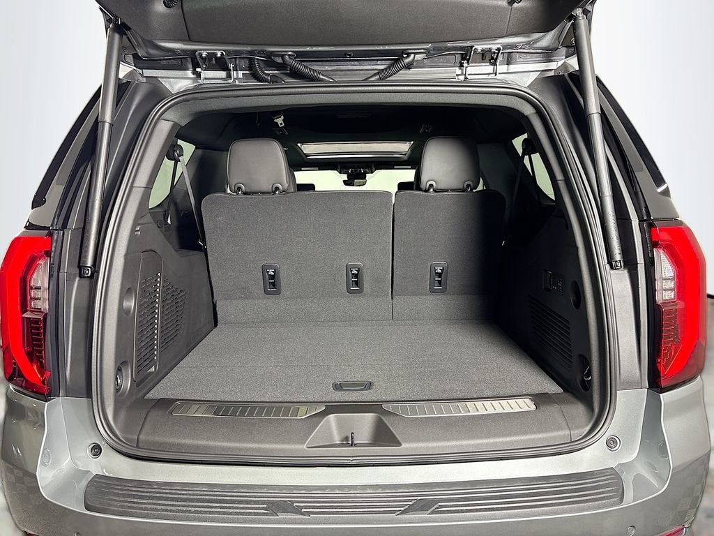 2026 GMC Yukon XL Denali - Photo 28