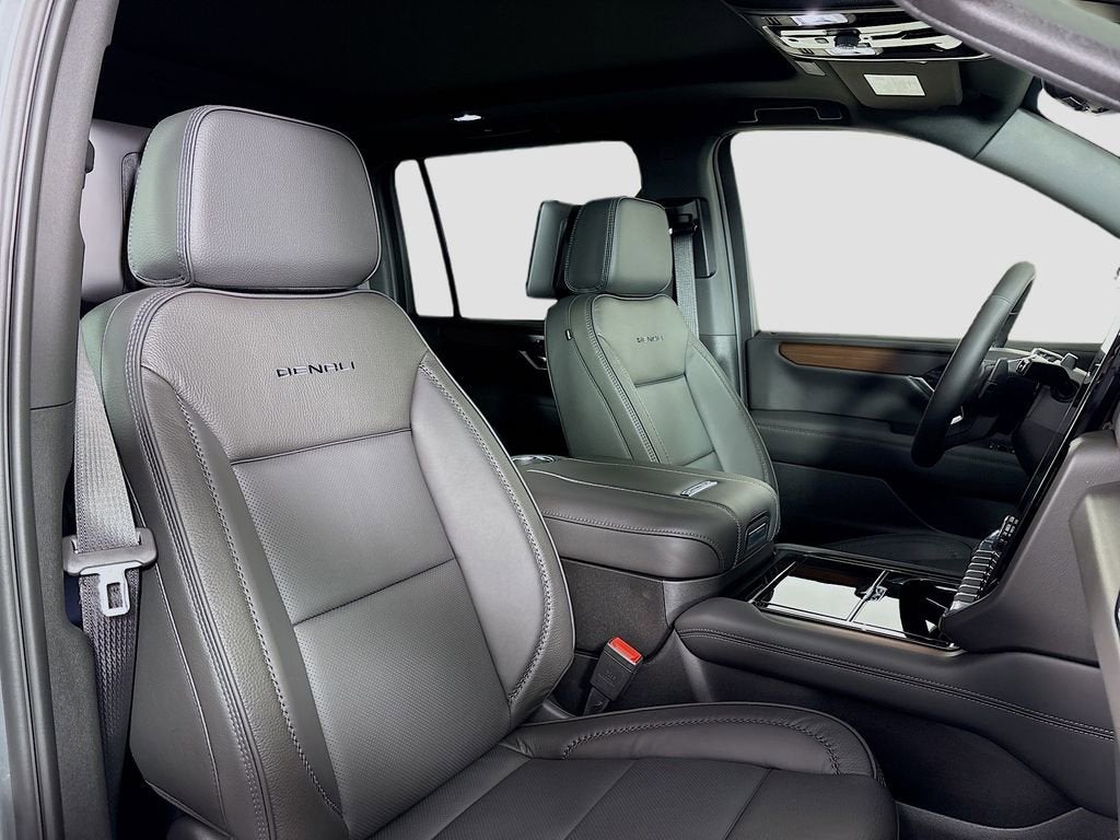 2026 GMC Yukon XL Denali - Photo 31