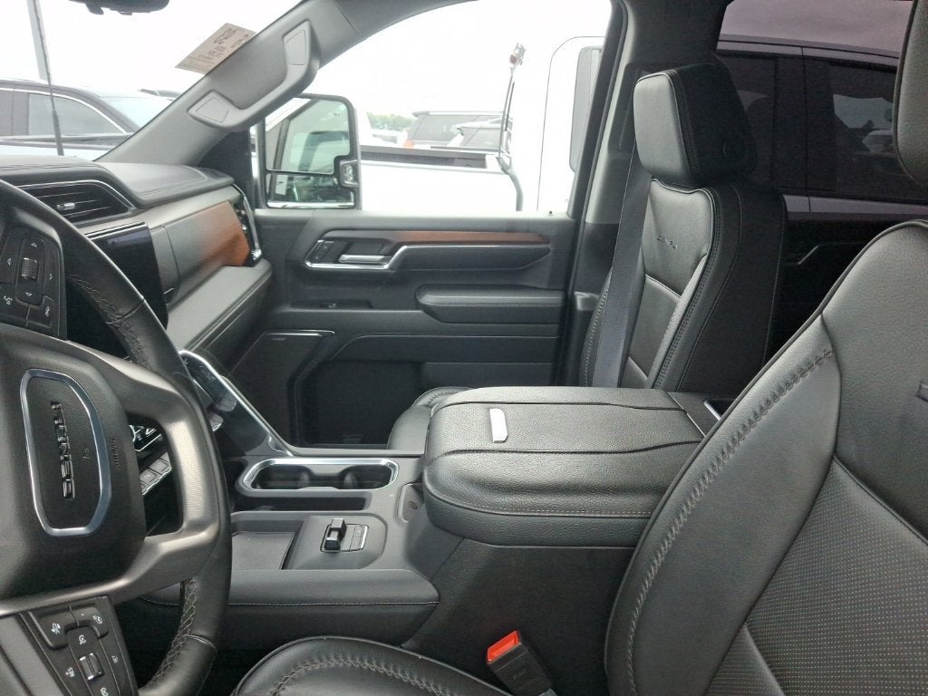 2024 GMC Sierra 3500 HD Denali