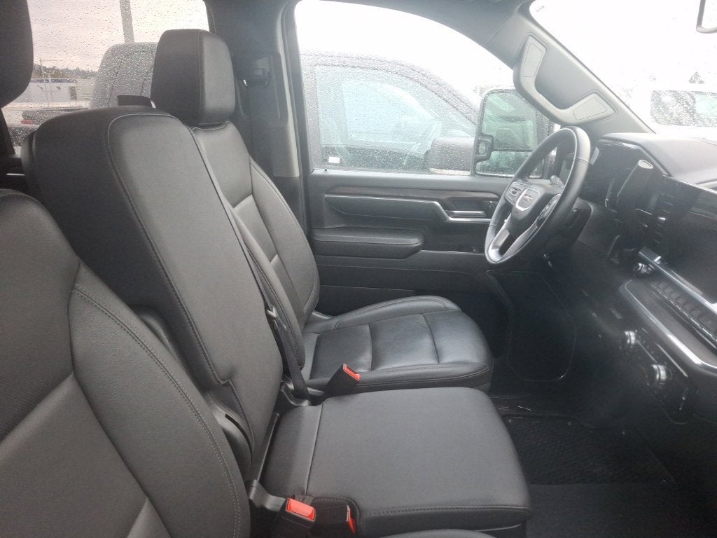 2025 GMC Sierra 3500 HD SLT