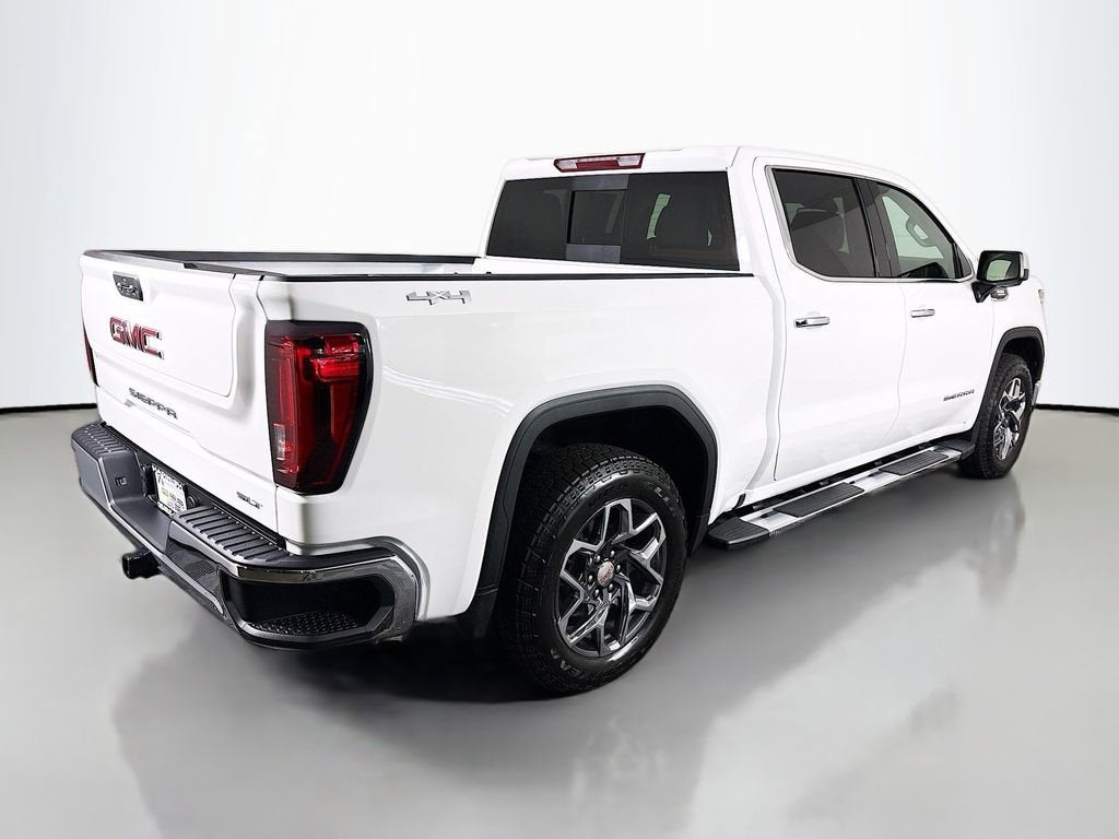 2026 GMC Sierra 1500 SLT - Photo 7