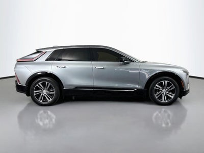 2024 Cadillac LYRIQ Luxury 1