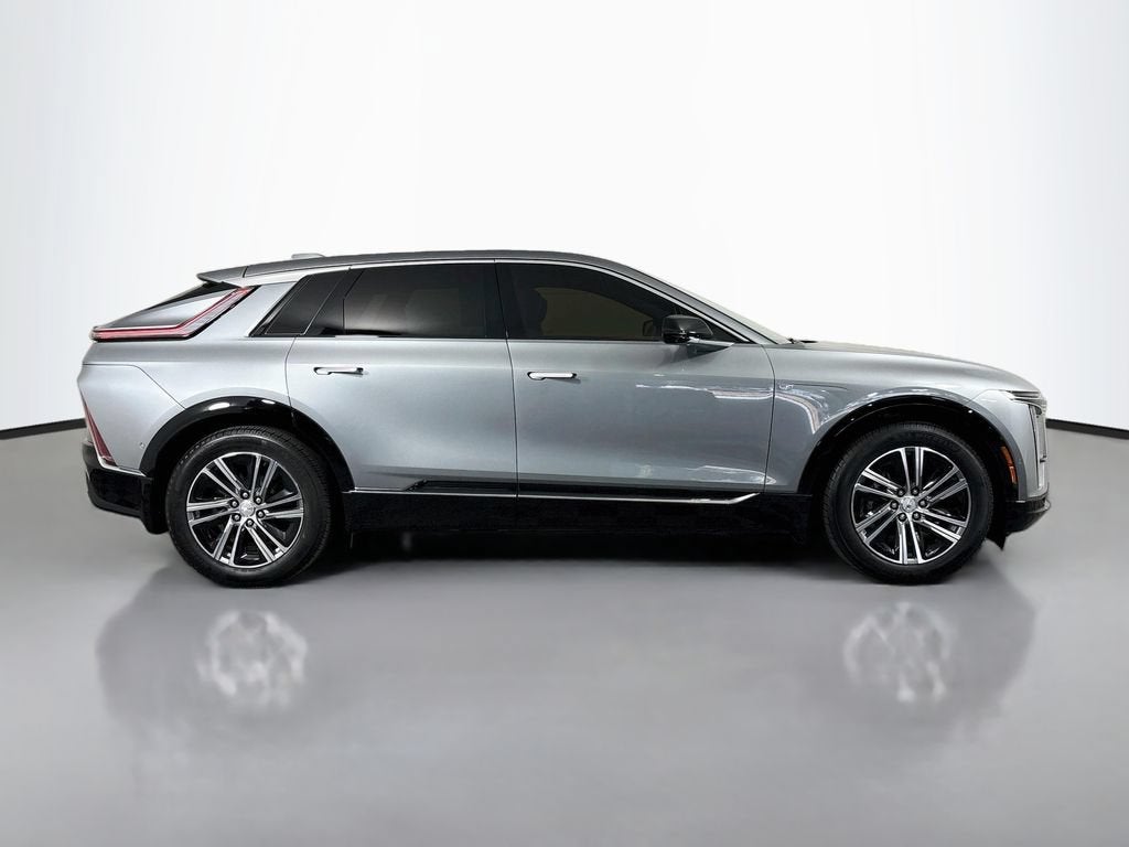 2024 Cadillac LYRIQ Luxury 1
