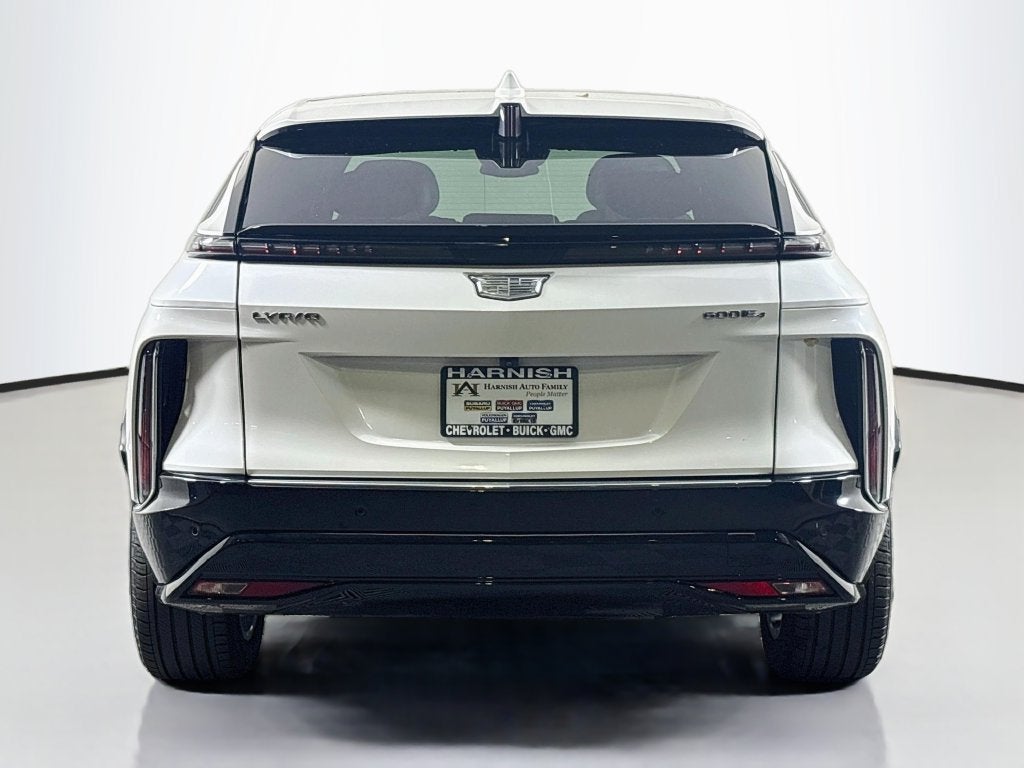 2024 Cadillac LYRIQ Luxury 2