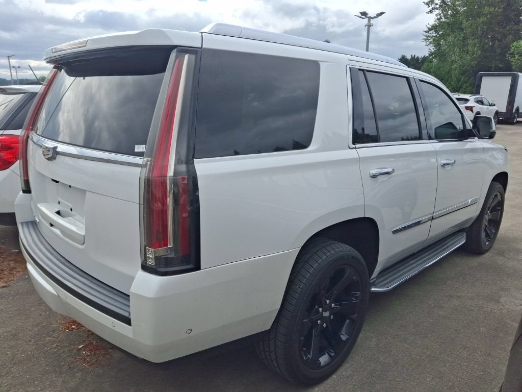 2017 Cadillac Escalade Luxury