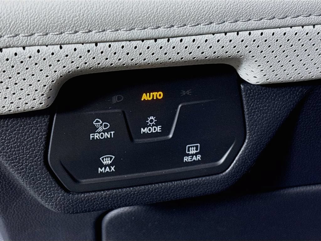 2024 Volkswagen Atlas Cross Sport 2.0T SEL Premium R-Line
