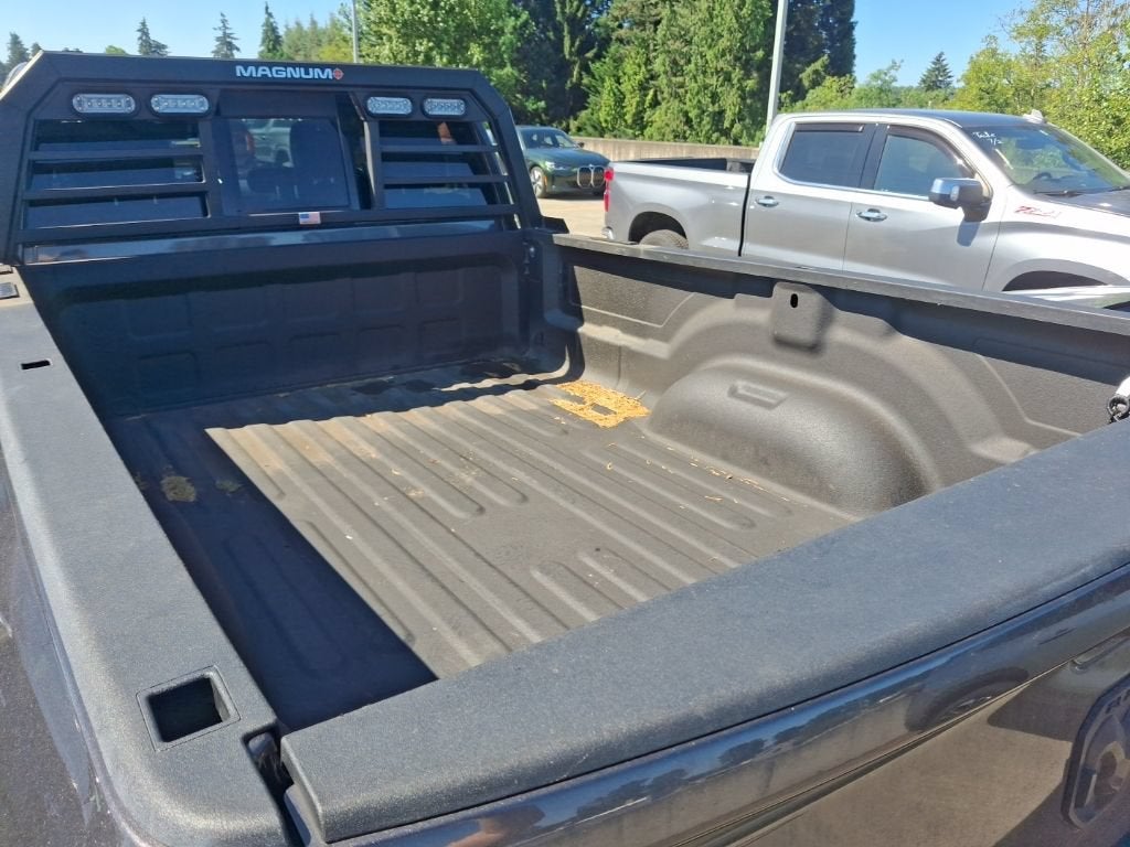 2024 RAM 3500 Laramie Crew Cab 4x4 8' Box
