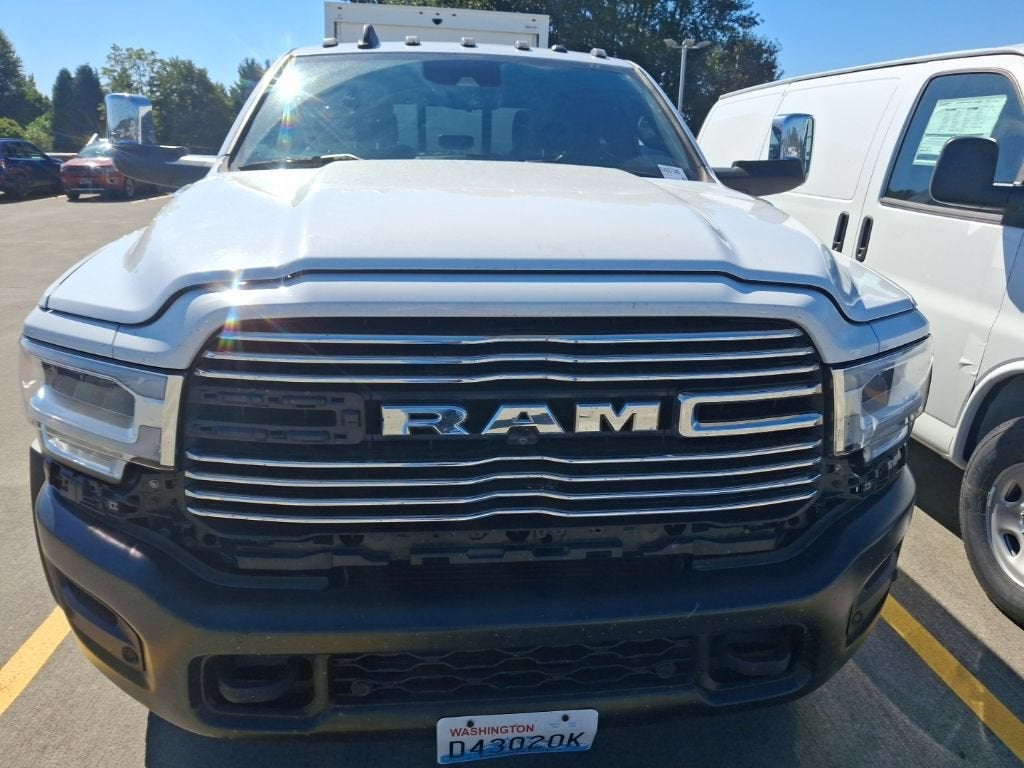 2021 RAM 3500 Laramie Crew Cab 4x4 8' Box