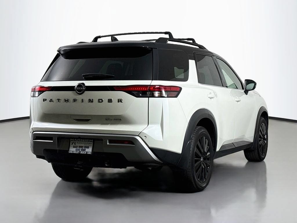 2023 Nissan Pathfinder SL 4WD