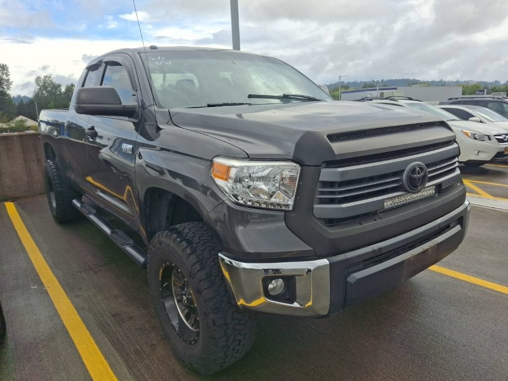 2014 Toyota Tundra 4WD Truck SR