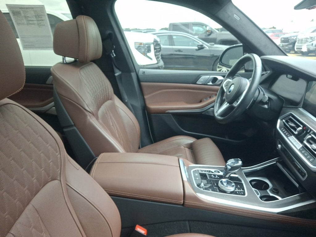 2021 BMW X7 M50i