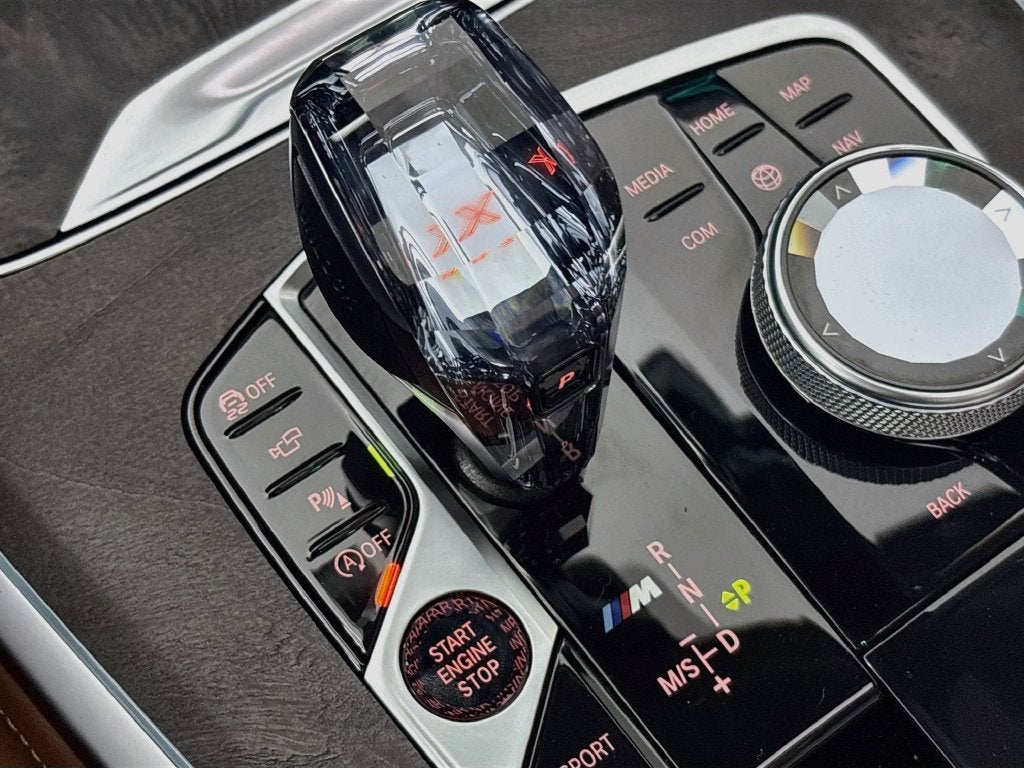 2021 BMW X7 M50i