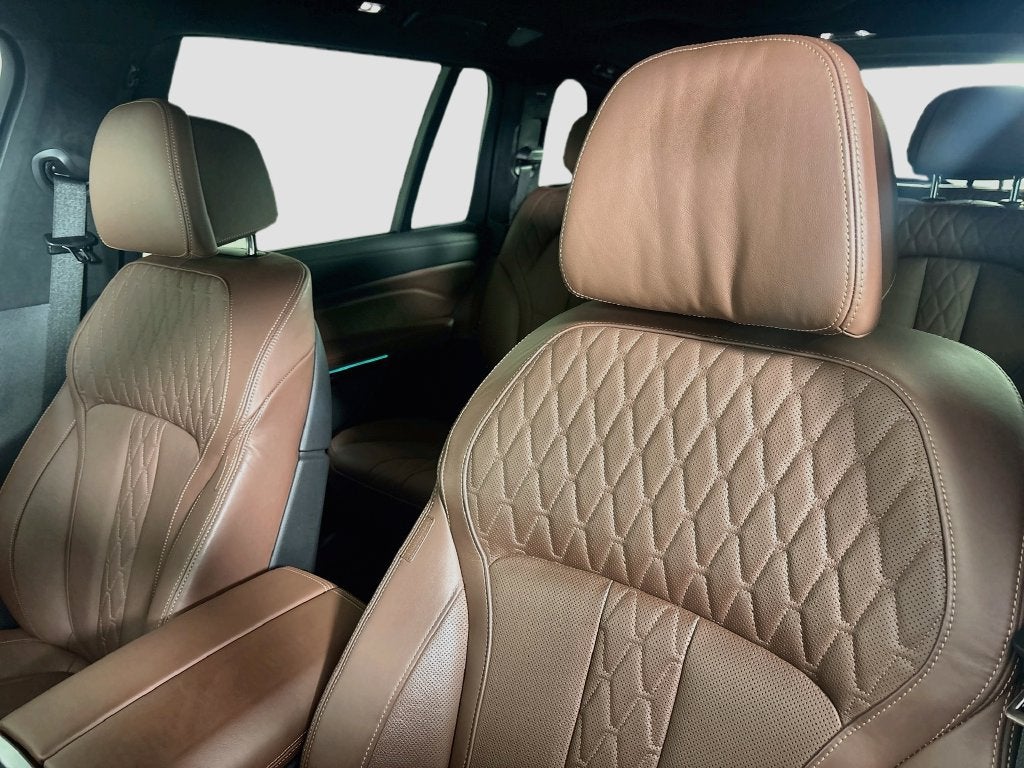 2021 BMW X7 M50i