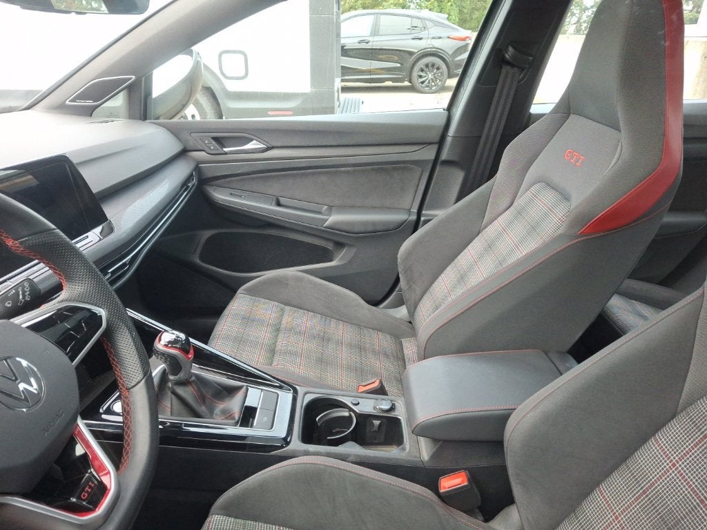 2024 Volkswagen Golf GTI 380 SE